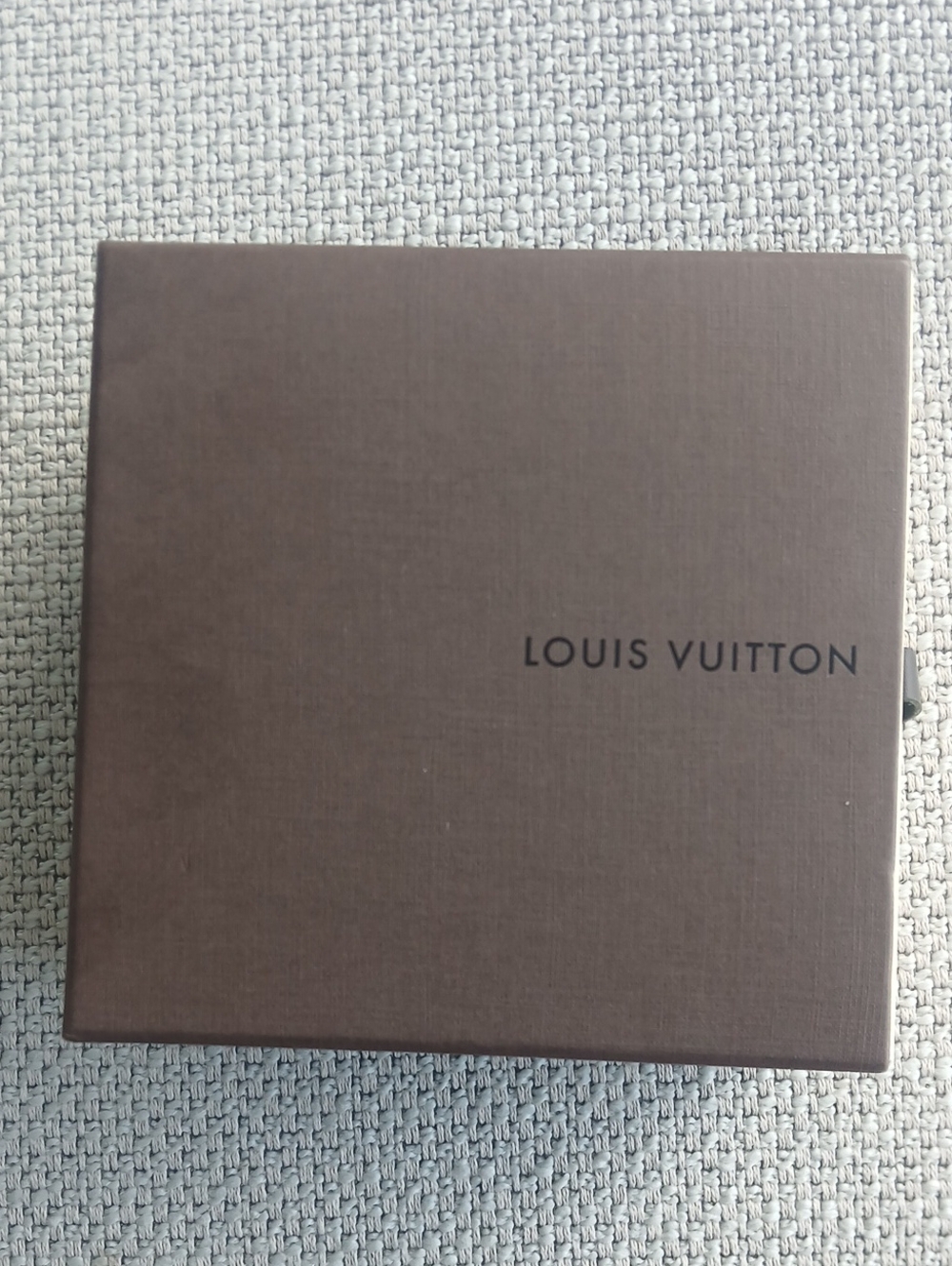 Louis VUITTON box